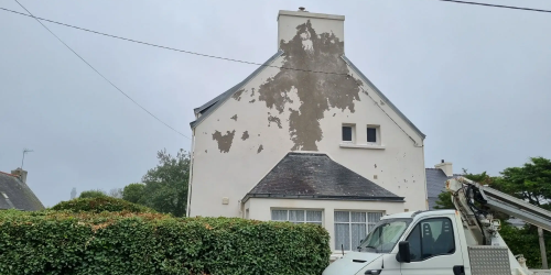 Juillet 2025 : ravalement de façade (photo avant)